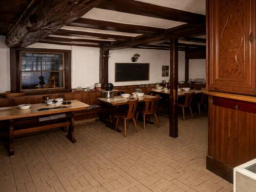 Einfamilienhaus zum Kauf 157.000 € 7 Zimmer 75 m² 651 m² Grundstück Leuscheid Windeck 51570