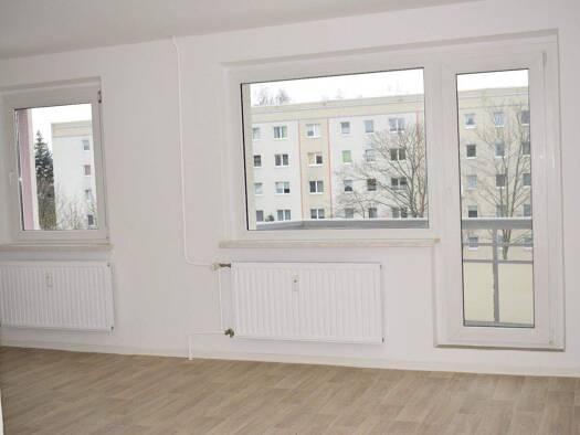 Wohnung zur Miete 430 € 4 Zimmer 71,6 m² 3. Geschoss frei ab 01.05.2026 Lindemannstraße 47 Gotha 99867