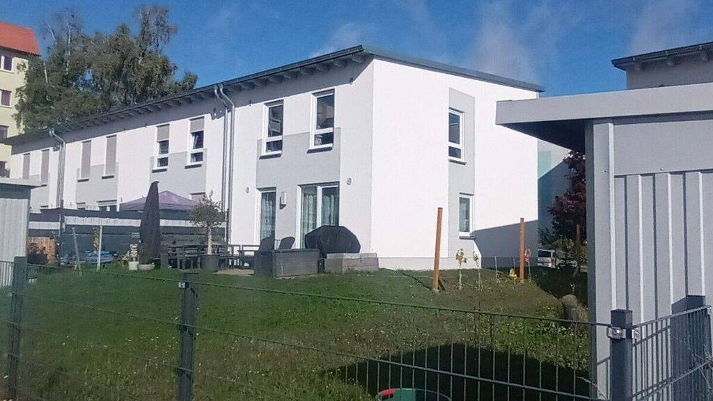 Reihenmittelhaus zur Miete 1.200 € 4 Zimmer 105 m² 350 m² Grundstück frei ab sofort Eisenach 99817