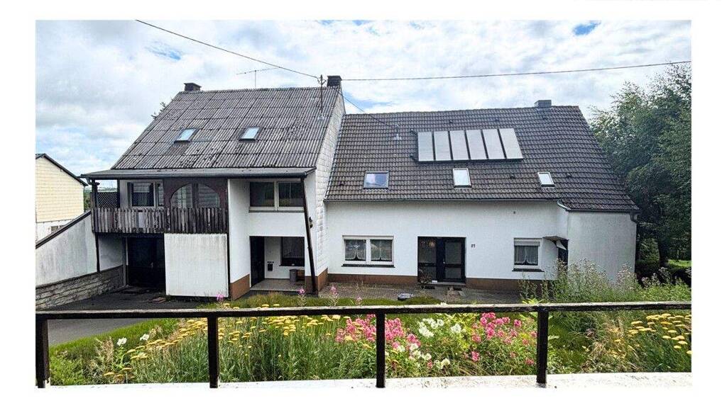 Mehrfamilienhaus zum Kauf 119.000 € 17 Zimmer 368,8 m² 1.218 m² Grundstück Auw bei Prüm 54597