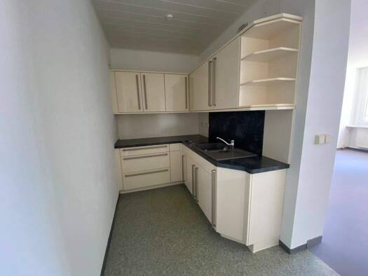 Wohnung zur Miete 298 € 1 Zimmer 36,7 m² 7. Geschoss frei ab 01.03.2026 Friedrich-König-Straße 17 Suhl 98527