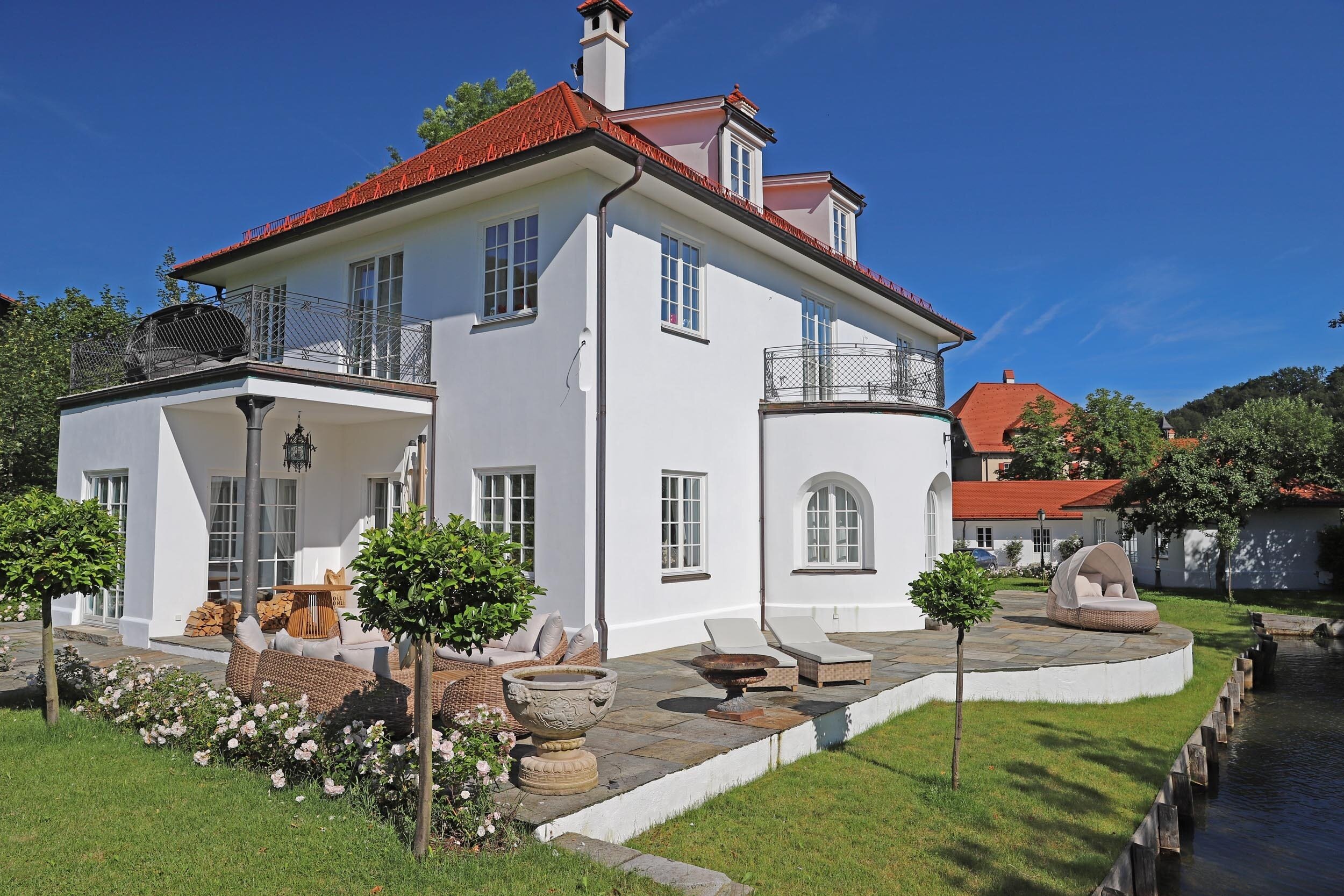 Villa zum Kauf 3.250.000 € 7 Zimmer 405 m²<br/>Wohnfläche 5.460 m²<br/>Grundstück Unterheutau Siegsdorf 83313