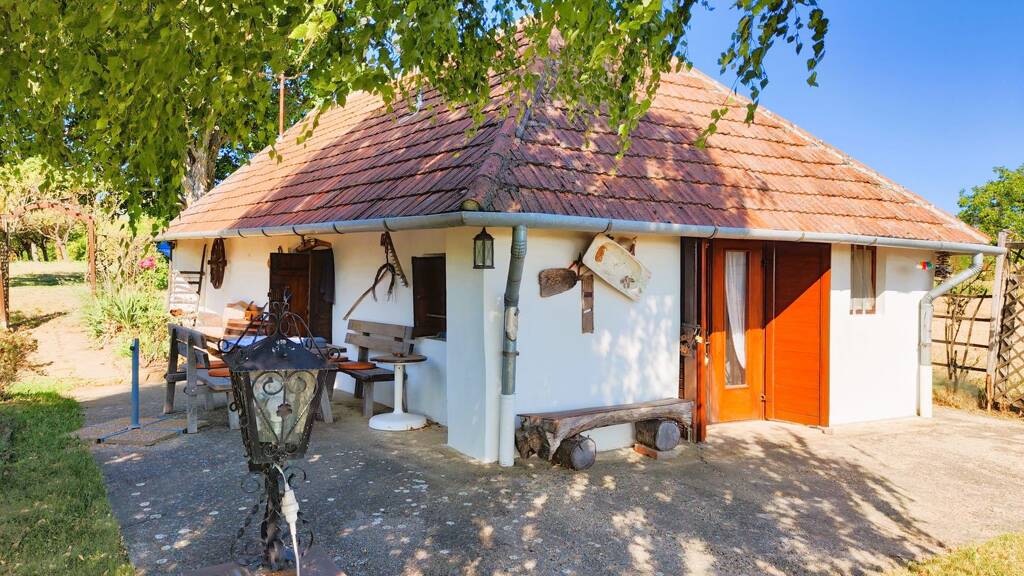 Haus zum Kauf provisionsfrei 104.990 € 2 Zimmer 43 m² 4.712 m² Grundstück Alsópáhok