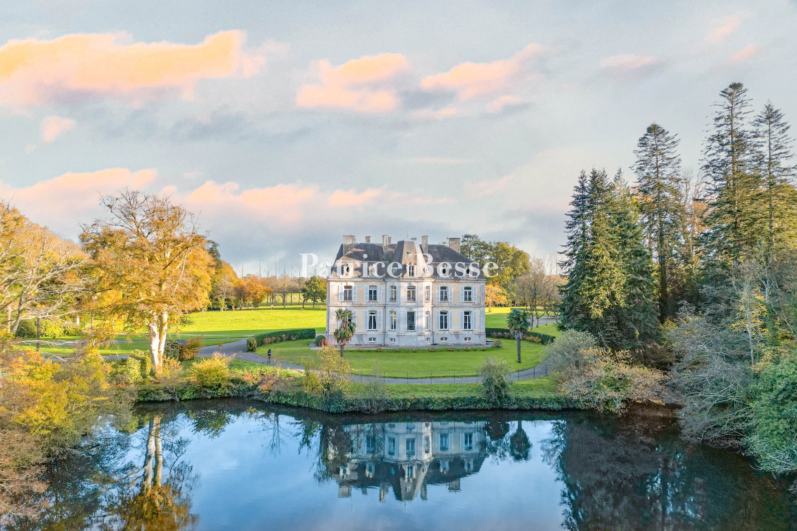 Schloss zum Kauf 3.192.000 € 20 Zimmer 996 m²<br/>Wohnfläche 389.060 m²<br/>Grundstück Saint-Aubin-du-Perron 50490