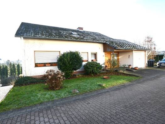 Einfamilienhaus zum Kauf 325.000 € 13 Zimmer 350 m² 1.216 m² Grundstück Nörtershausen 56283