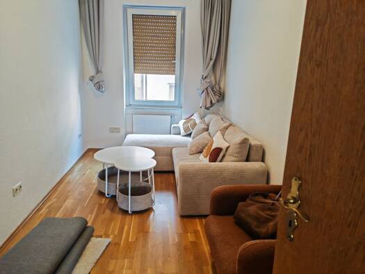 Wohnung zur Miete 960 € 2 Zimmer 62 m² Geschoss 1/3 frei ab sofort Schwanheimer Straße 52 Niederrad Frankfurt am Main 60528
