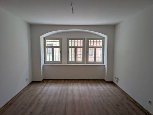 Wohnung zur Miete 308 € 1 Zimmer 28 m² frei ab sofort Kahla 07768