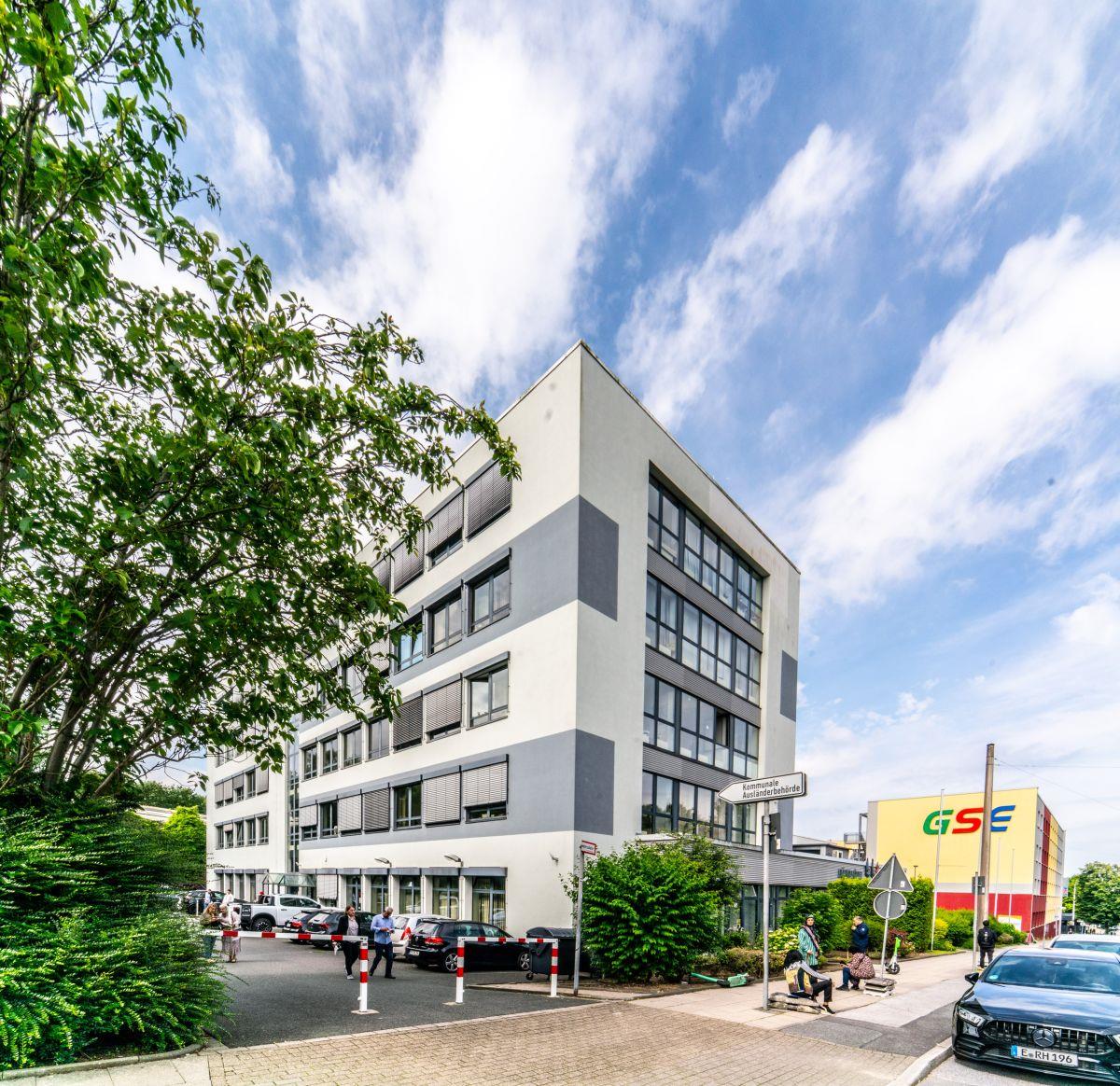 Bürofläche zur Miete provisionsfrei 8,50 € 706,9 m²<br/>Bürofläche ab 706,9 m²<br/>Teilbarkeit Holsterhausen Essen 45145