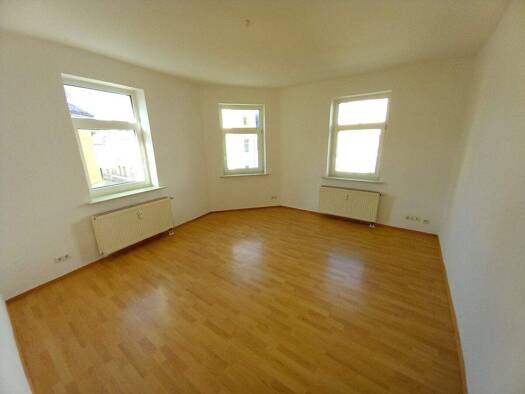 Wohnung zur Miete 330 € 3 Zimmer 66 m² 1. Geschoss Werdau Werdau 08412