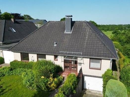 Einfamilienhaus zum Kauf 339.000 € 5 Zimmer 124 m² 1.025 m² Grundstück Süderholm Heide 25746