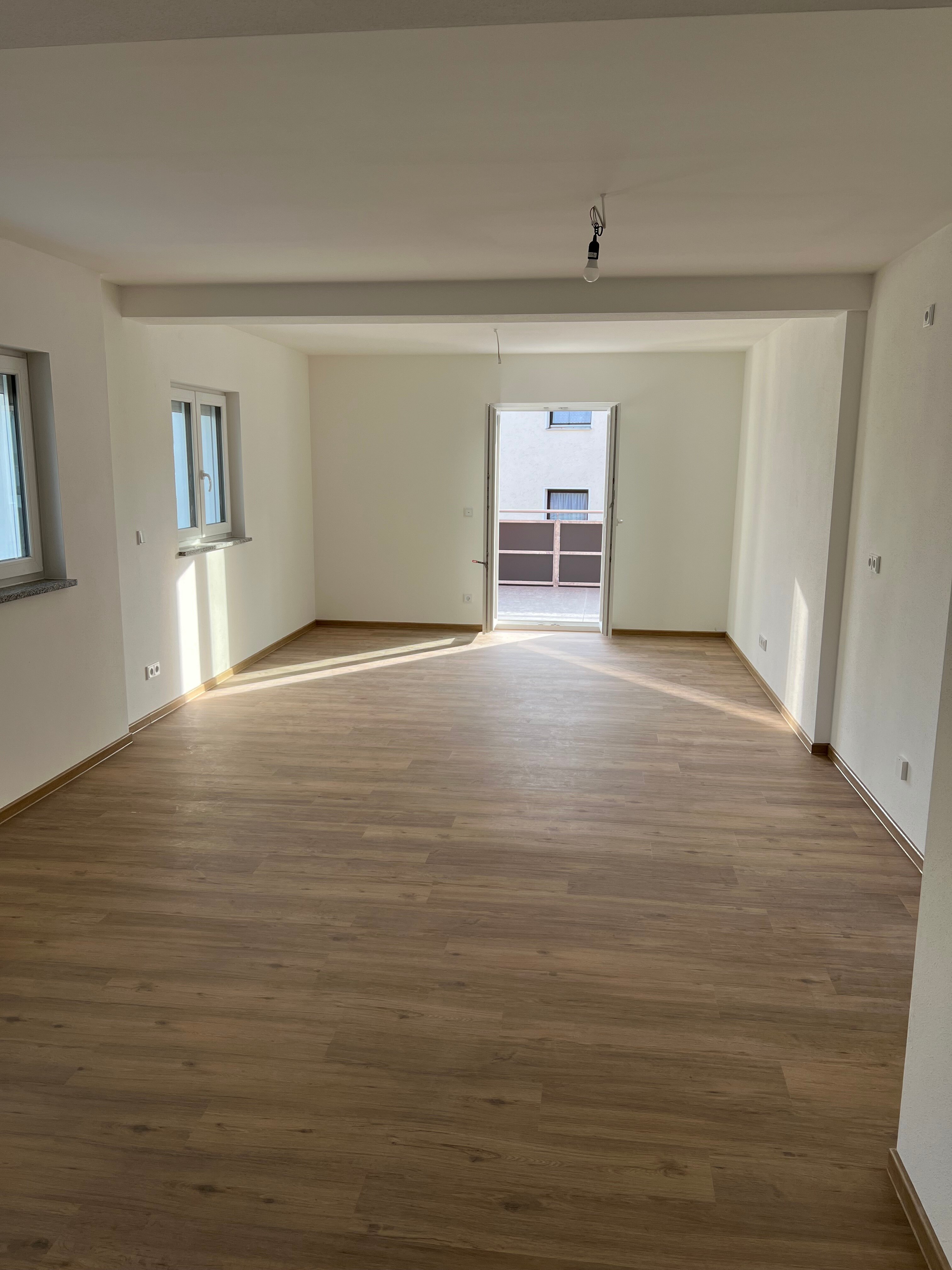 Wohnung zur Miete 1.011 € 3 Zimmer 84,3 m²<br/>Wohnfläche EG<br/>Geschoss ab sofort<br/>Verfügbarkeit Keimelstraße 3 Rehbühl Weiden in der Oberpfalz 92637