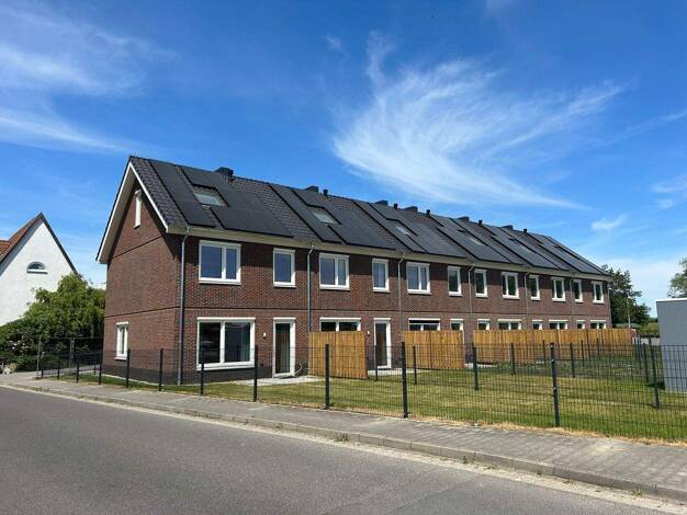 Reihenmittelhaus zur Miete - Erstbezug 1.825 € 5 Zimmer 115 m² 173 m² Grundstück Krostitz 04509