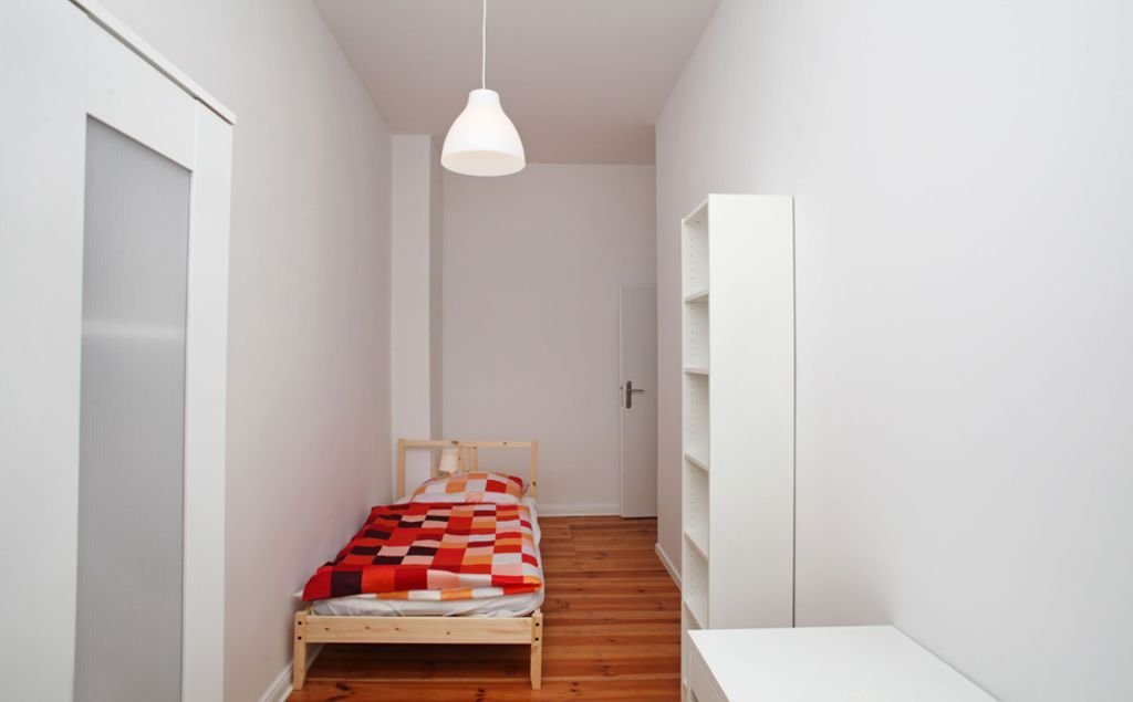 Wohnung zur Miete Wohnen auf Zeit 735 € 5 Zimmer 10,2 m²<br/>Wohnfläche 04.12.2024<br/>Verfügbarkeit Revaler Straße 8 Friedrichshain Berlin 10245