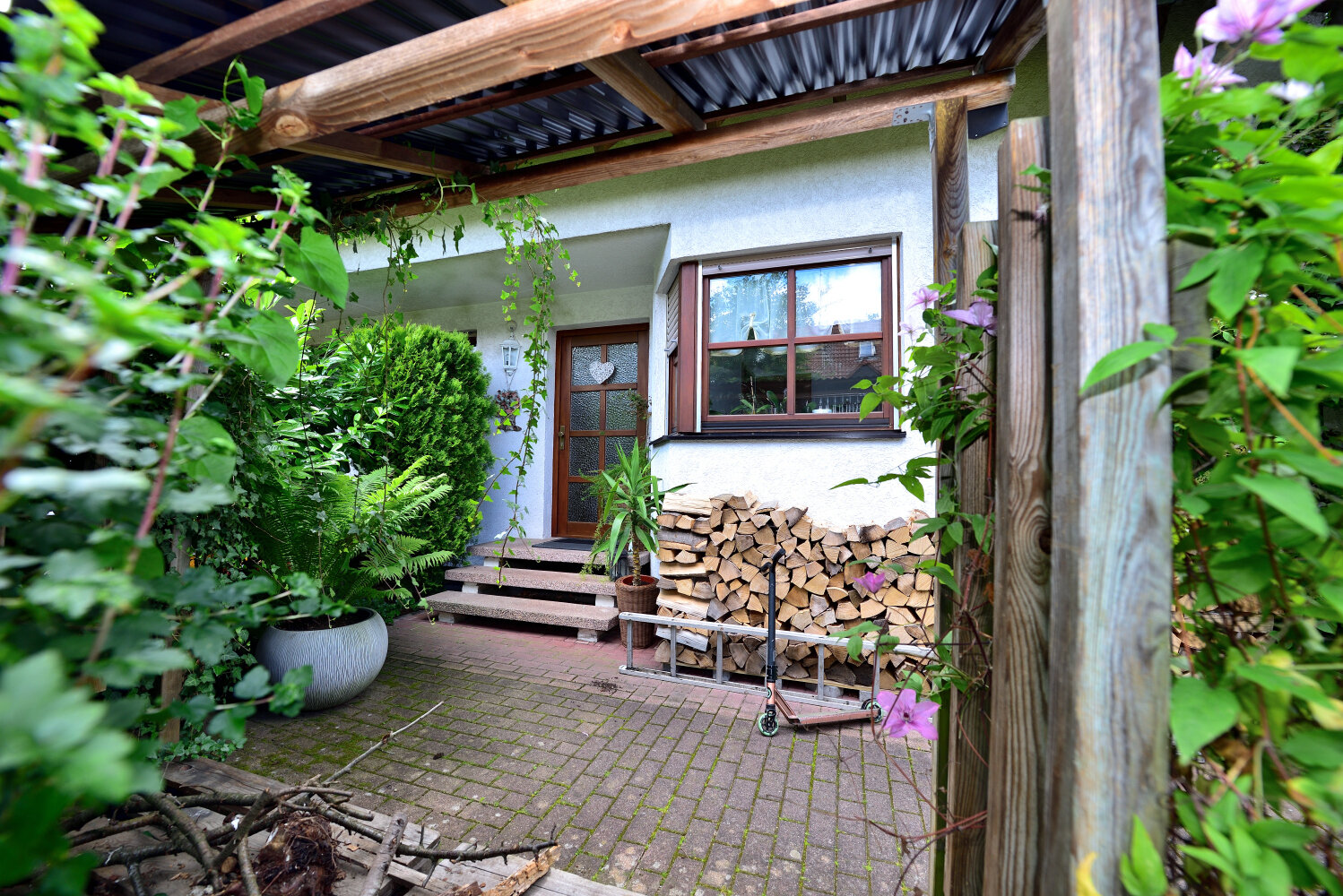 Mehrfamilienhaus zum Kauf 499.000 € 6 Zimmer 160 m²<br/>Wohnfläche 490 m²<br/>Grundstück ab sofort<br/>Verfügbarkeit Oberhaidelbach Leinburg 91227