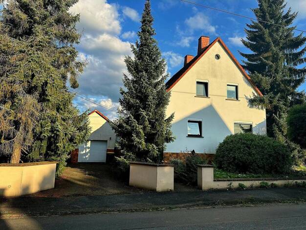 Mehrfamilienhaus zum Kauf provisionsfrei 320.000 € 9 Zimmer 244 m² 816 m² Grundstück Allee 18 Fürth a. Berg Neustadt b.Coburg 96465