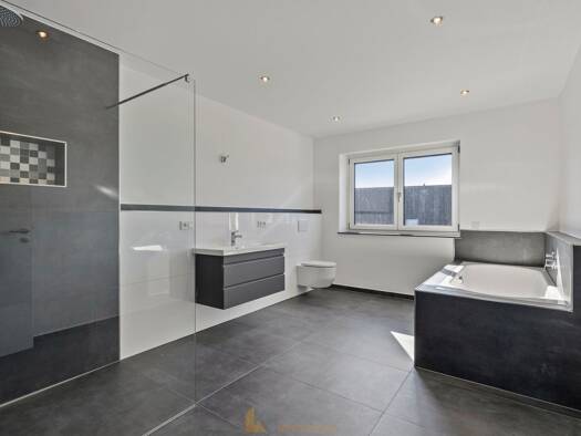 Doppelhaushälfte zum Kauf - Erstbezug 398.000 € 4 Zimmer 123,3 m² 382 m² Grundstück frei ab 01.06.2026 Rotterheide Neustadt (Wied) 53577