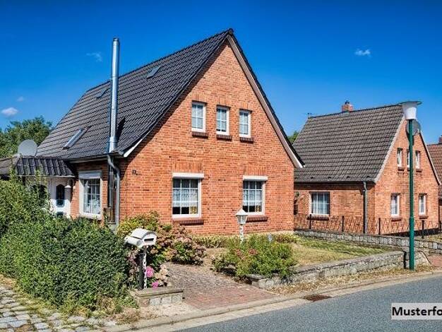 Mehrfamilienhaus zum Kauf 420.000 € 12 Zimmer 321,8 m² 2.326 m² Grundstück Ering Ering 94140