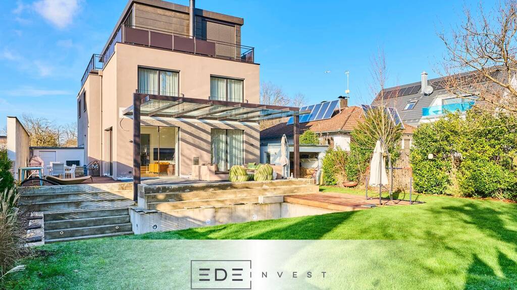 Villa zum Kauf 7 Zimmer 300 m² 689 m² Grundstück Schwabing-Freimann München 80939