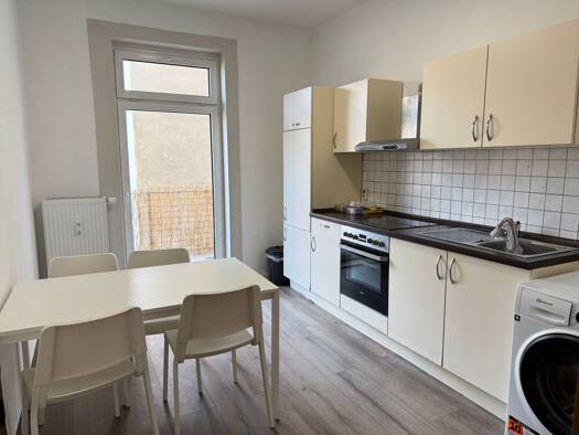 Wohnung zur Miete 580 € 2 Zimmer 53 m² frei ab sofort Ernst-Kromayer-Straße 32 Innenstadt Halle (Saale) 06112