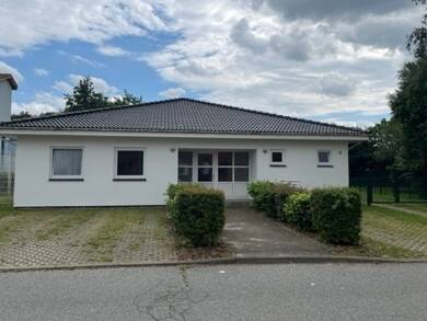 Bungalow zum Kauf 295.000 € 5 Zimmer 145 m² 721 m² Grundstück frei ab sofort Satow Satow 18239