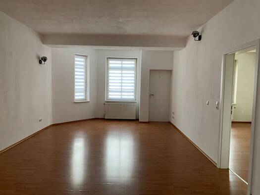 Wohnung zur Miete 820 € 2 Zimmer 85 m² Geschoss 2/5 frei ab 01.01.2027 Große Klingergasse 3 Altstadt Passau 94032
