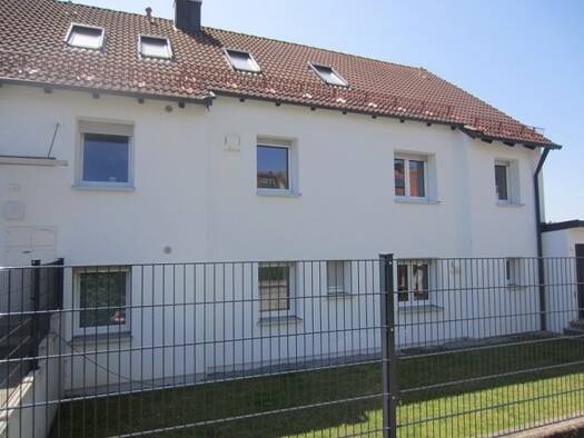 Wohnung zur Miete 990 € 4 Zimmer 95 m² Deuerling Deuerling 93180