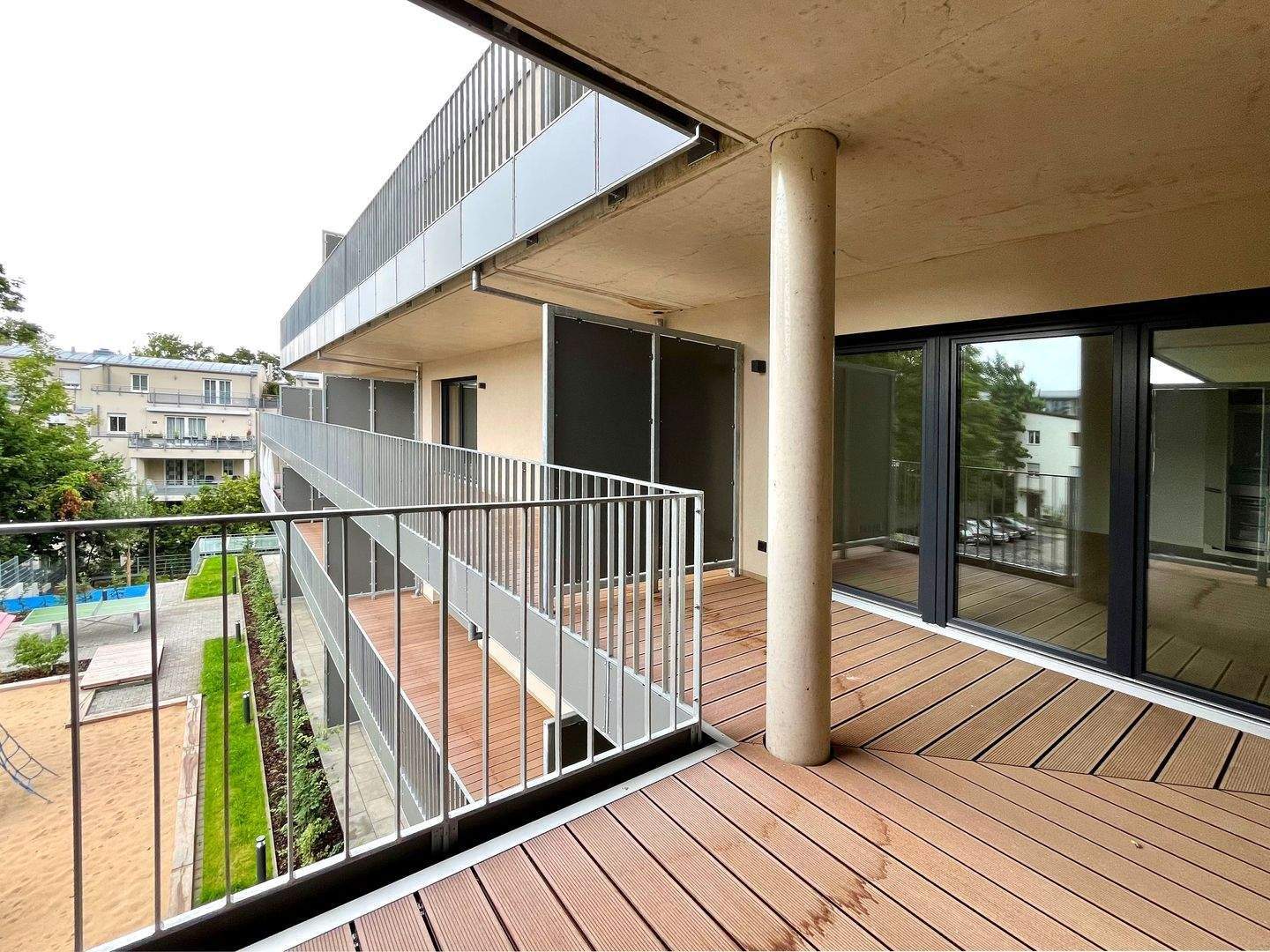 Property thumbnail 2