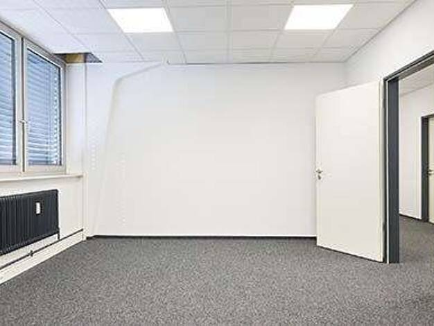 Bürofläche zur Miete provisionsfrei 15 m² Bürofläche teilbar ab 15 m² Carl-Zeiss-Straße 5 Fellbach Fellbach 70736