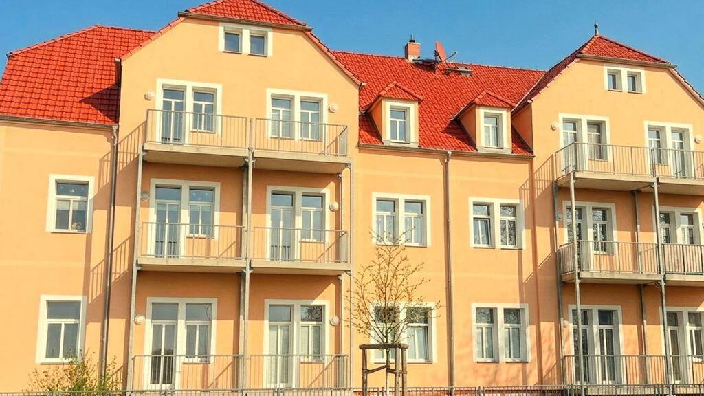 Wohnung zur Miete 553 € 2 Zimmer 65 m² 1. Geschoss Cliebener Straße 103 Neusörnewitz 01640