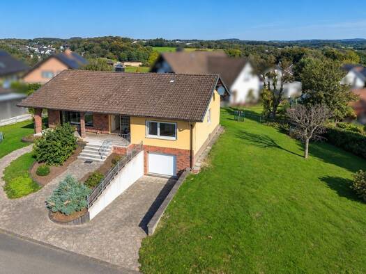 Einfamilienhaus zum Kauf 425.000 € 4,5 Zimmer 110 m² 938 m² Grundstück Stein Neunkirchen-Seelscheid 53819