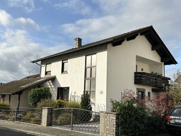 Einfamilienhaus zur Miete 1.600 € 5 Zimmer 164 m² 770 m² Grundstück frei ab sofort Großheubach 63920