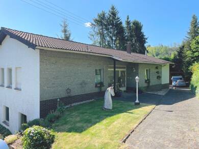 Einfamilienhaus zum Kauf 329.000 € 10 Zimmer 243 m² 1.743 m² Grundstück Selbach (Sieg) 57537
