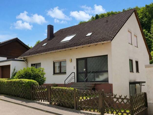 Mehrfamilienhaus zum Kauf provisionsfrei 140.700 € 7 Zimmer 182 m² 548 m² Grundstück frei ab 29.10.2026 Finsterbachstraße 32 Niedersimten Pirmasens 66955