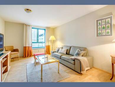 Wohnung zur Miete Wohnen auf Zeit 2.100 € 2 Zimmer 75 m² Augustenstraße München 80333