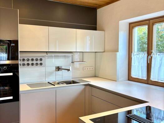 Einfamilienhaus zum Kauf provisionsfrei 890.000 € 5 Zimmer 220 m² 4.380 m² Grundstück Hacklberg Passau 94034