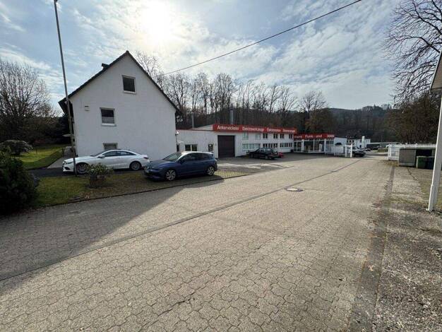 Haus zum Kauf 530.000 € 8 Zimmer 190 m² 2.550 m² Grundstück Niederseßmar Gummersbach 51645