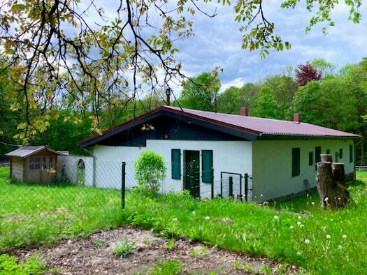 Haus zum Kauf 99.000 € 135 m² 2.258 m² Grundstück frei ab sofort Lenne 37627