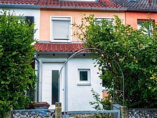 Reihenmittelhaus zum Kauf 420.000 € 5 Zimmer 109,1 m² 145 m² Grundstück Berg am Laim München 81673