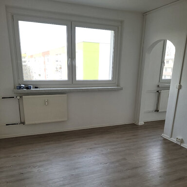 Wohnung zur Miete 203 € 1 Zimmer 34,1 m² 2. Geschoss Gustav-Adolf-Straße 16 Bad Dürrenberg Bad Dürrenberg 06231