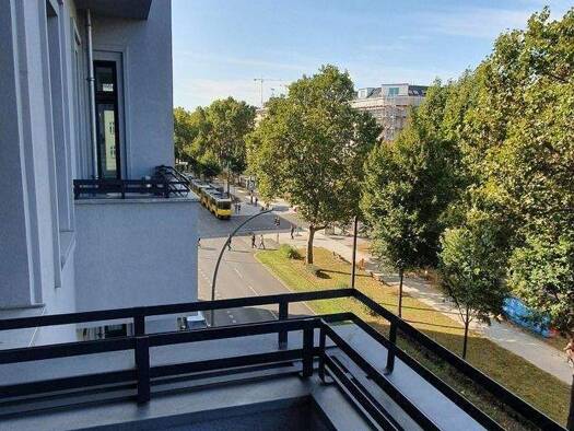 Wohnung zum Kauf 725.000 € 4 Zimmer 102 m² frei ab sofort Warschauer Straße 76 Friedrichshain Berlin 10243