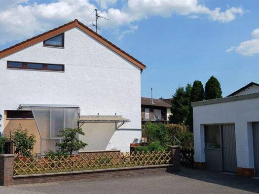 Doppelhaushälfte zum Kauf 489.000 € 4 Zimmer 100 m² 665 m² Grundstück frei ab sofort Lorsch 64653