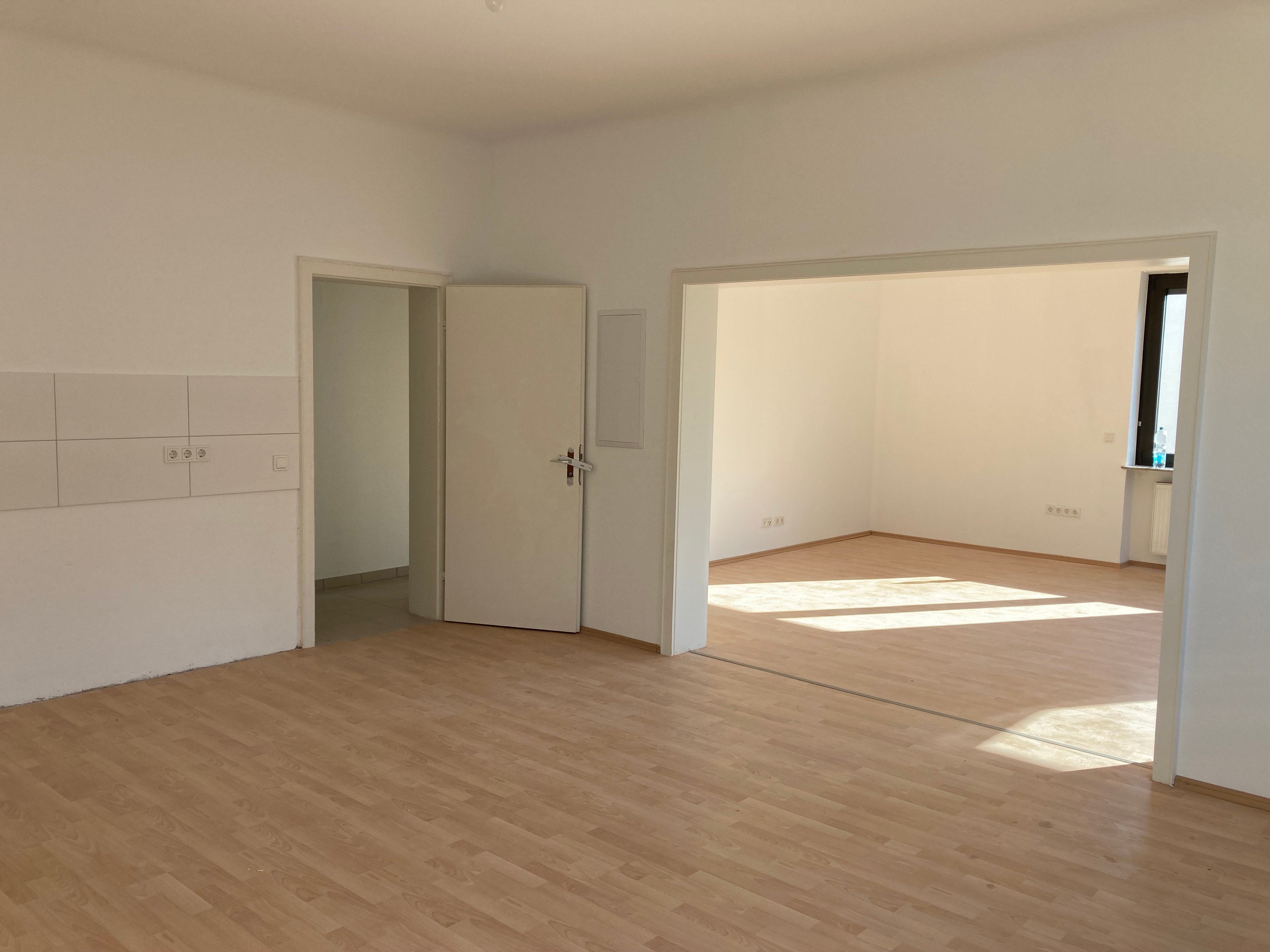 Wohnung zur Miete 550 € 2 Zimmer 60 m²<br/>Wohnfläche 1.<br/>Geschoss 01.03.2025<br/>Verfügbarkeit Schulstraße 6 Roden Saarlouis 66740