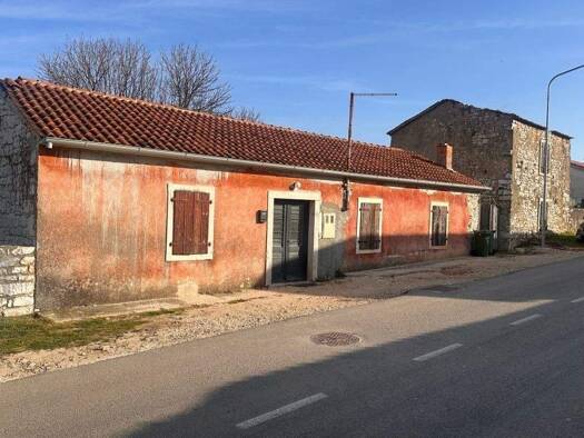 Reihenmittelhaus zum Kauf 270.000 € 5 Zimmer Višnjan 52463
