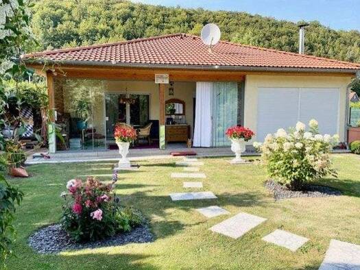 Einfamilienhaus zum Kauf 298.000 € 4 Zimmer 90 m² 718 m² Grundstück frei ab 31.01.2026 Geratal 99330