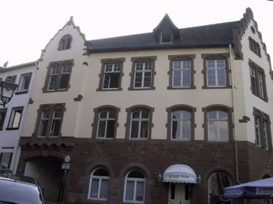 Studio zur Miete 320 € 2 Zimmer 40 m² Geschoss 1/3 frei ab sofort Am Markt 27 Saarburg Saarburg 54439