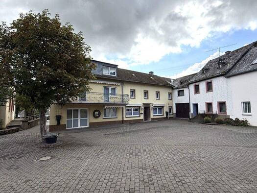 Einfamilienhaus zum Kauf 199.000 € 14 Zimmer 342 m² 1.238 m² Grundstück Schleich 54340