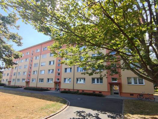 Wohnung zur Miete 354 € 2 Zimmer 47,2 m² 4. Geschoss frei ab 01.01.2026 Leipziger Straße 147 Zwenkau 04442