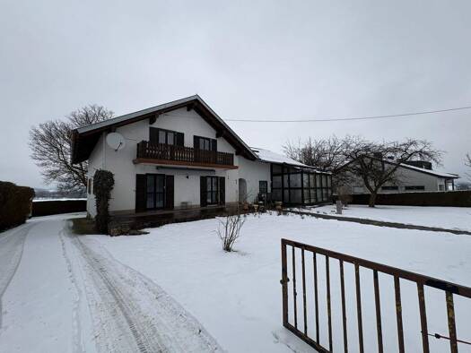 Einfamilienhaus zur Miete 860 € 5 Zimmer 120 m² 115 m² Grundstück frei ab sofort Grünzing Velden 84149