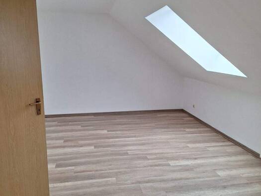 Wohnung zur Miete 309 € 1 Zimmer 43 m² 4. Geschoss frei ab sofort Eselsteig 16 Caaschwitz 07586