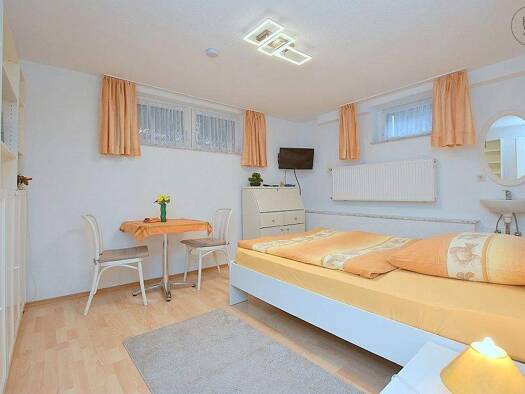 Studio zur Miete Wohnen auf Zeit 890 € 1 Zimmer 30 m² frei ab 01.04.2026 Feuerbach Stuttgart 70469